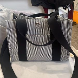 Lululemon tote bag